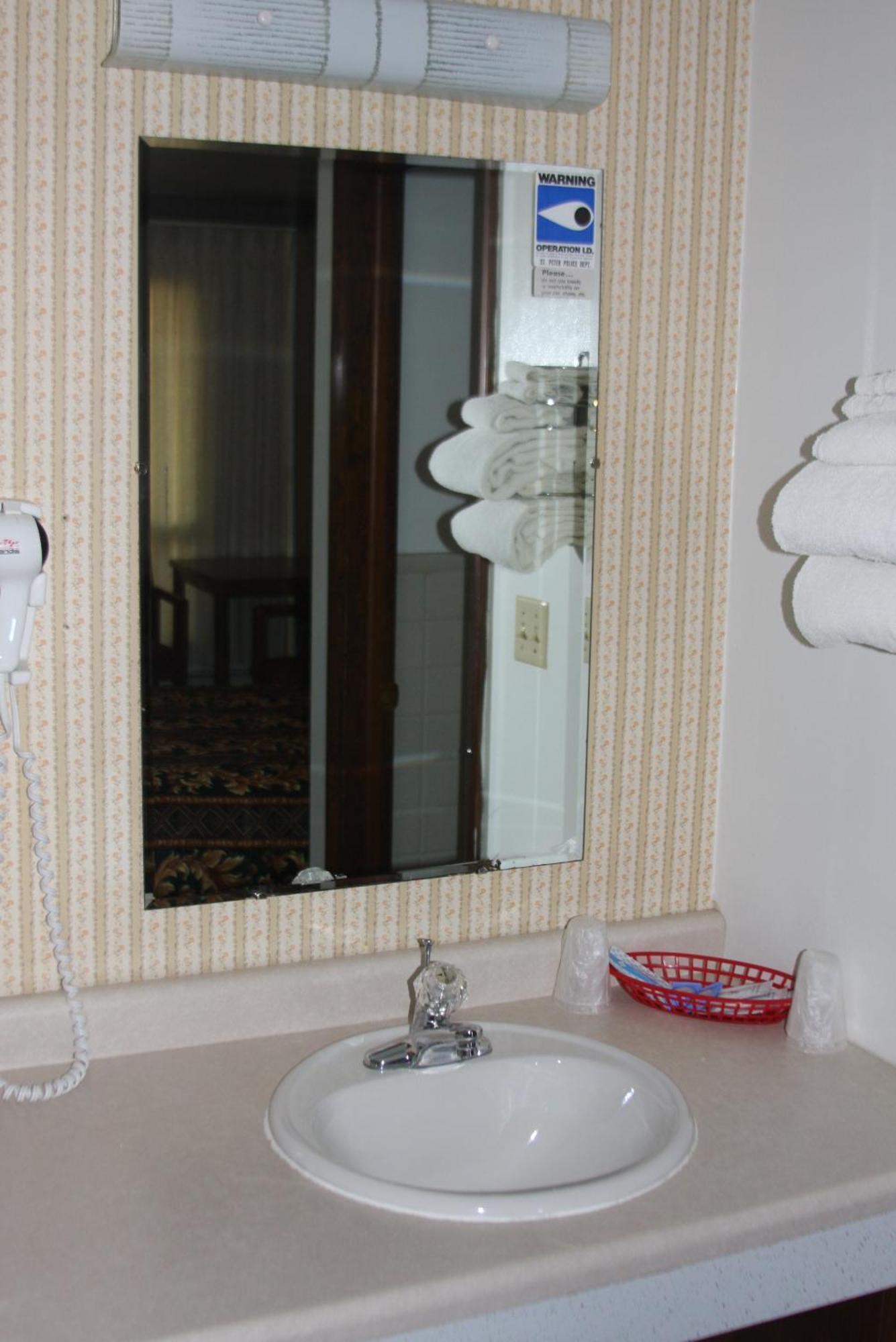 Viking Jr. Motel Saint Peter Экстерьер фото